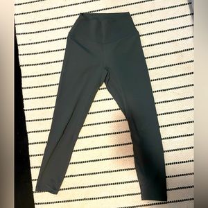 P’Tula Active Danielle Luxe Grey 23” leggings size Small